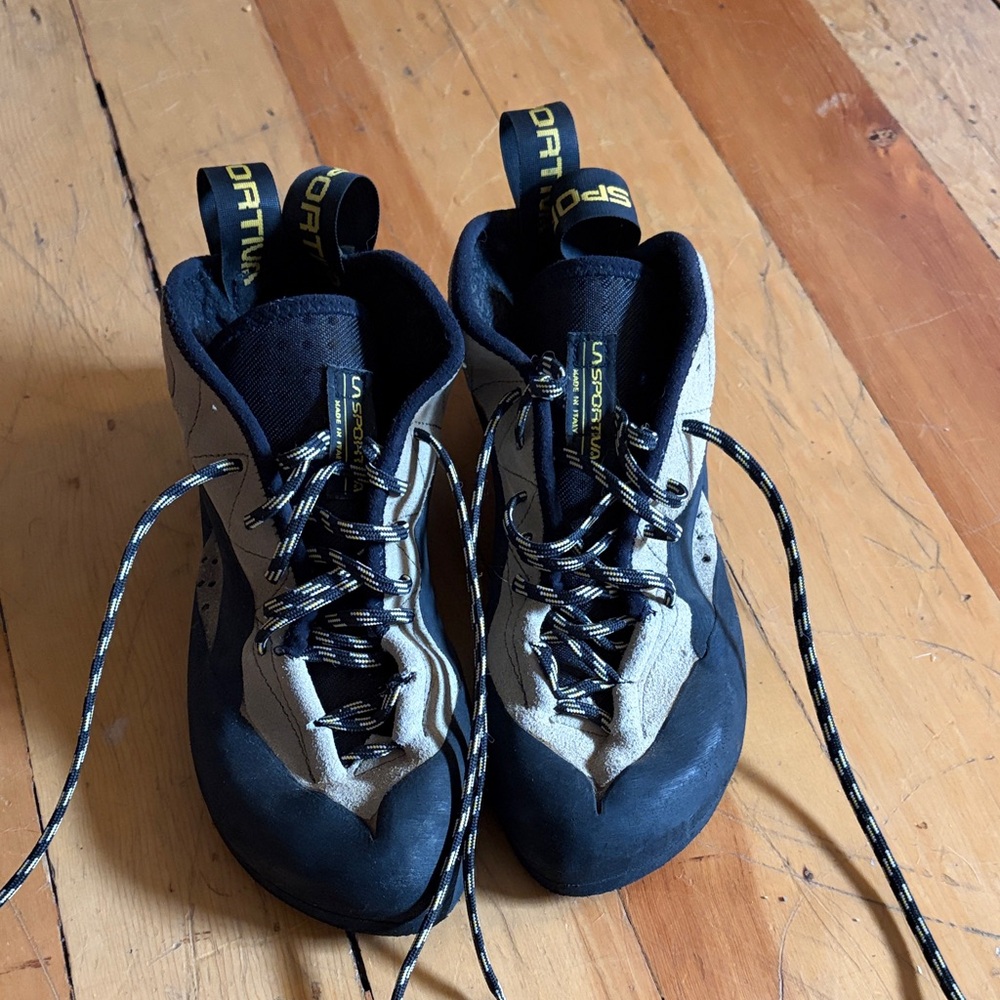 La Sportiva TC Pro Climbing shoes - like new